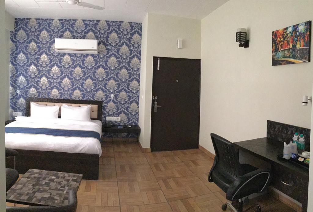 เดอะ พาร์ค เรซิเดนซี เกรตเทอร์ นอยดา Hotel เกรทเตอร์นอยดา ภายนอก รูปภาพ